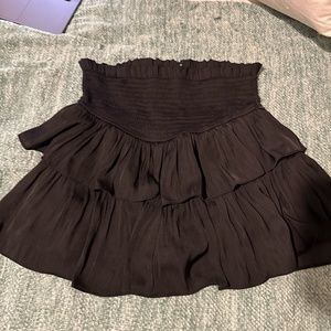 EE:Some black skirt